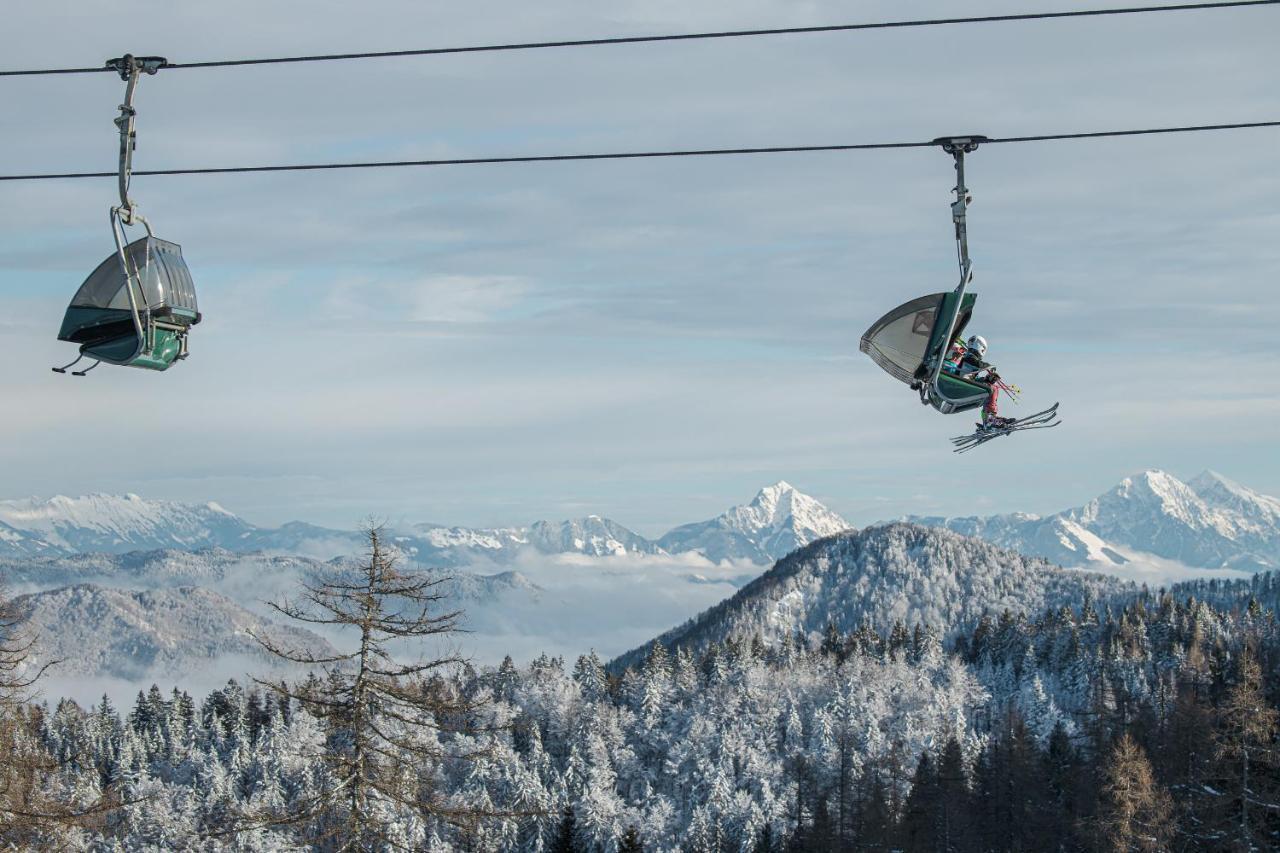 Prenocisca Cerkno Vandrarhem Exteriör bild